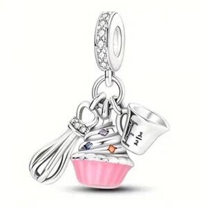 S925 Cupcake Baker Charm - Pandora Style